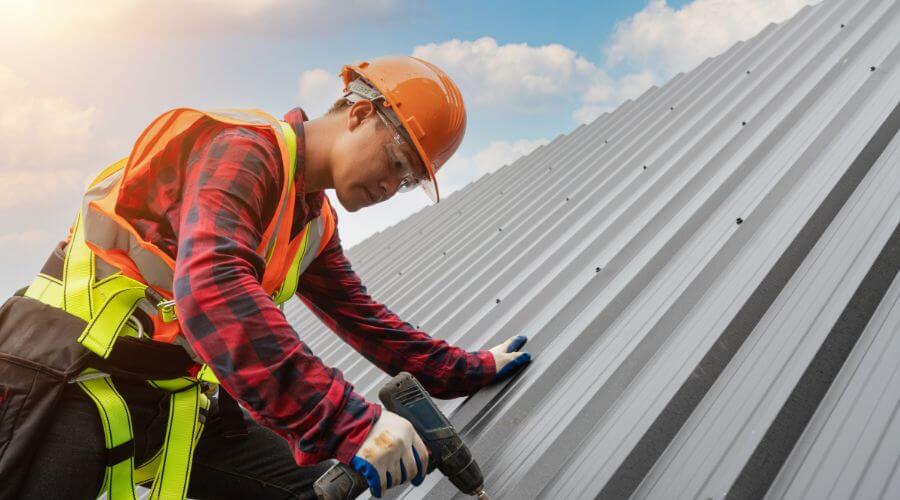 Owens Corning roofing contractor in Amana, IA